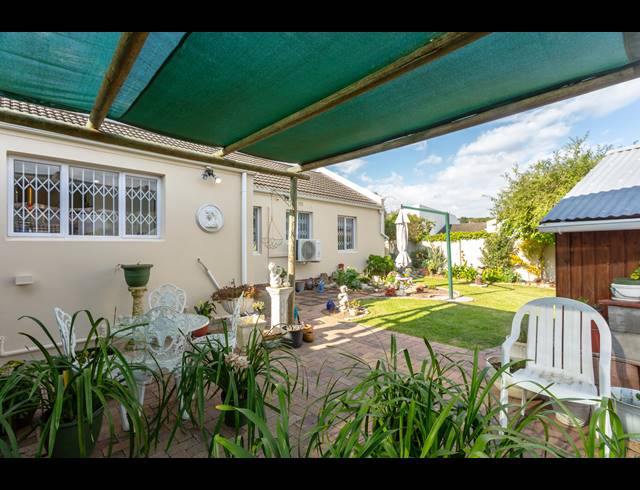 3 BEDROOM FREESTANDING SOLD IN DE BRON